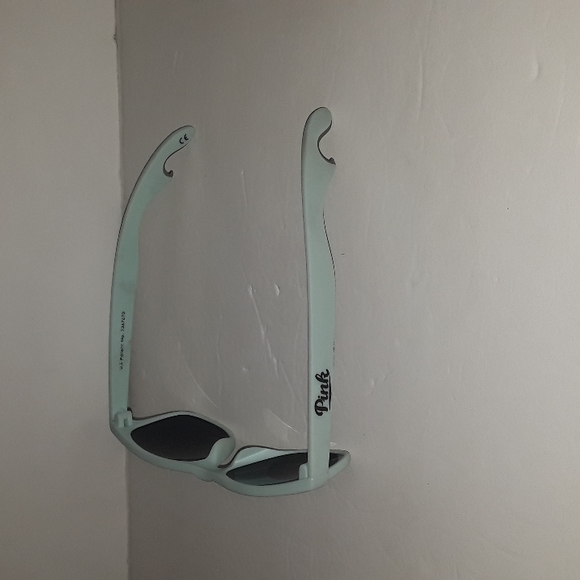RARE TEAL VICTORIA SECRET PINK SUNGLASSES BOTTLE OPENER ENDS - Picture 3 of 8